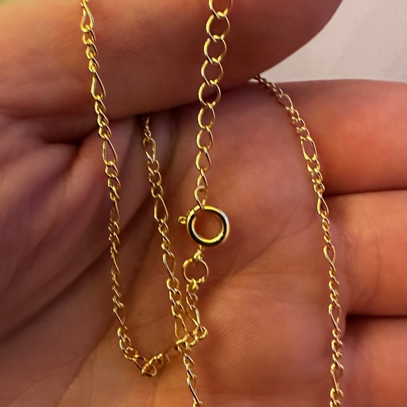 Sunflower and cross bundle - Picture 8 of 9